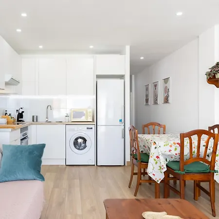 Apartment Live Torviscas Parque Royal 12 *